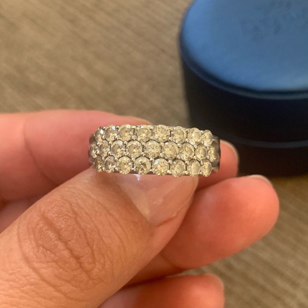 The LEO Diamond Ring